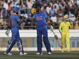 ಧವನ್, ರಾಹುಲ್, ಕೊಹ್ಲಿ ಅರ್ಧಶತಕ: ಆಸ್ಟ್ರೇಲಿಯಾ ತಂಡೆಕ್ಕೆ 341 ರನ್ ಸವಾಲಿನ ಗುರಿ 